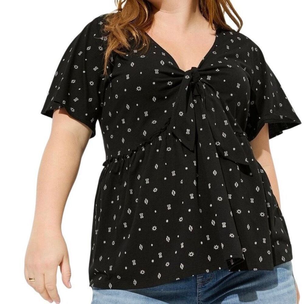 Torrid Vintage Cotton Jersey V-Neck Relaxed Tie Front Top‎ Size Large NWT